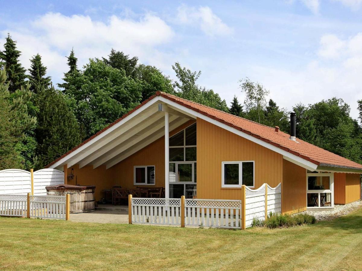 6 Person Holiday Home In Ansager Экстерьер фото