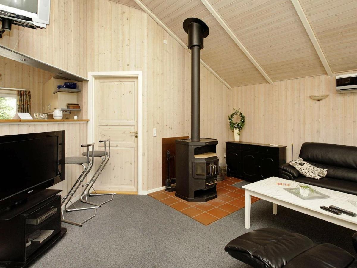 6 Person Holiday Home In Ansager Экстерьер фото