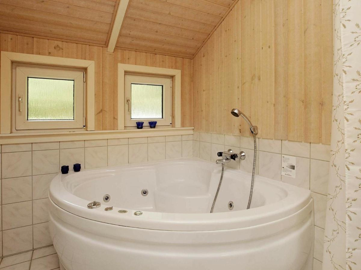 6 Person Holiday Home In Ansager Экстерьер фото
